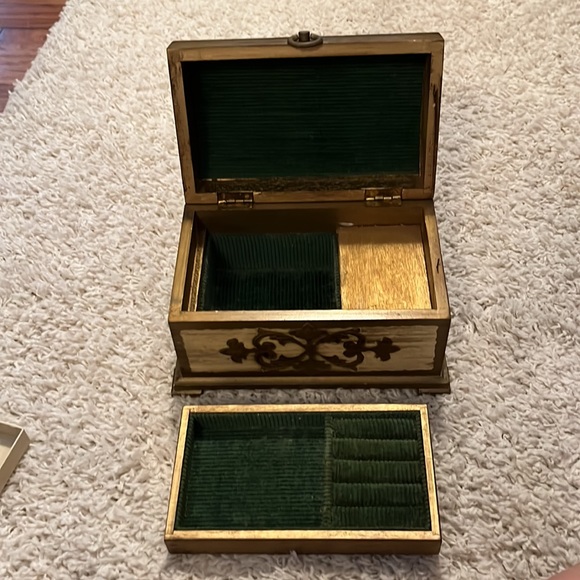 Jewelry Box - Picture 4 of 4